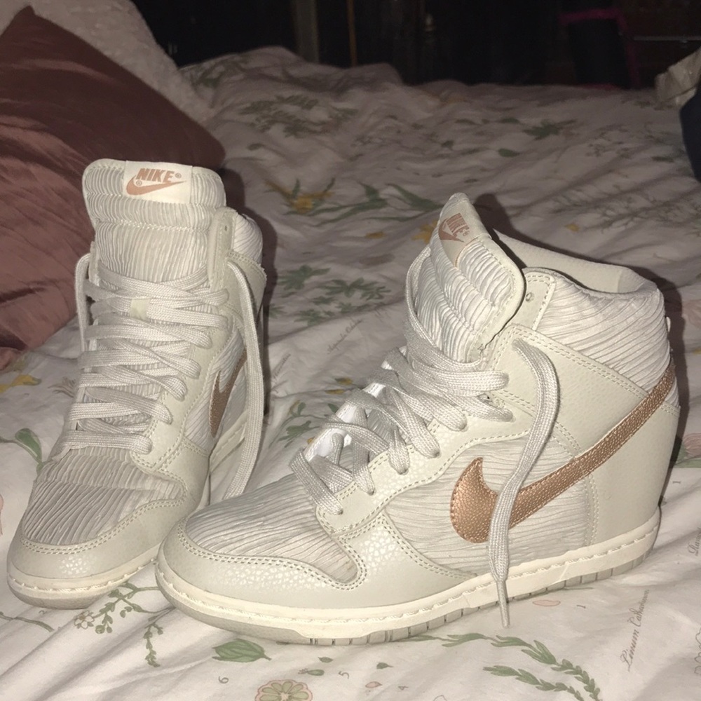 Nike Women’s Dunk Sky High